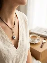 Collier_femme_habit_202604061511.webp